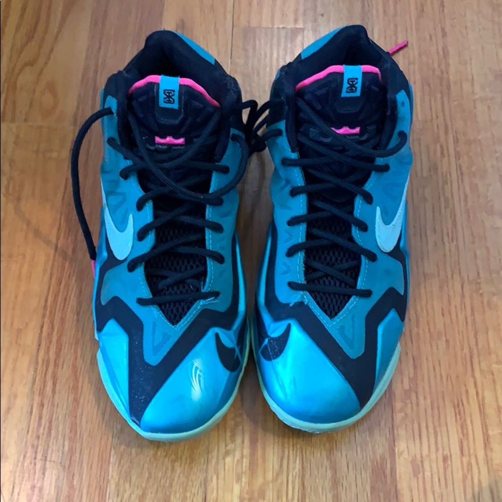 Nike LeBron 11 south beach  7 women